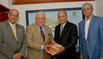 Reeditan obra del profesor William Gabb