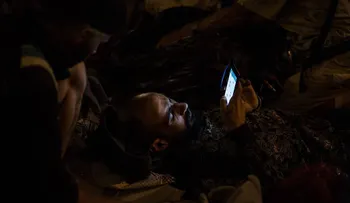 ¿La nueva luz del iPhone te ayudará a dormir mejor en las noches?