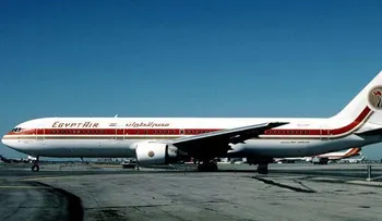 Avión egipcio que iba a NY es desviado tras hallar carta amenazante