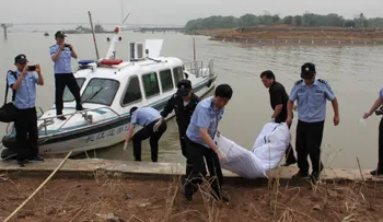 China dice que la tragedia del crucero fue causada por extrañas condiciones climáticas