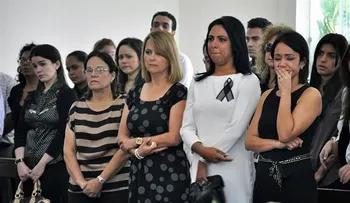 Familiares, amigos y compañeros de trabajo dan el último adios a Claudio Nasco
