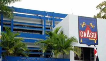 CAASD apresa cinco lavaban vehículos en diferentes sectores del DN