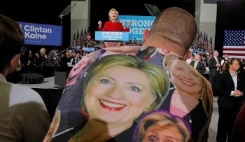 WikiLeaks: El exdirector ejecutivo de Google preparó el plan de la campaña de Clinton