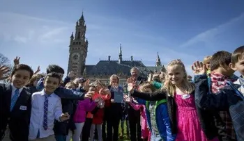 Decirle a los niños que son especiales alimenta su narcisismo