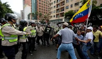 Protestas pro-referendo dejan heridos y detenidos en Venezuela