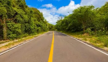 Carretera Enriquillo-Polo avanza a buen ritmo y beneficiará comunidades