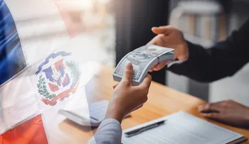 Dominicanos del exterior, el país que sostiene a la RD