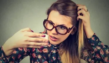 Atención mujeres, estos son los 6 hábitos que te suman más años que las canas