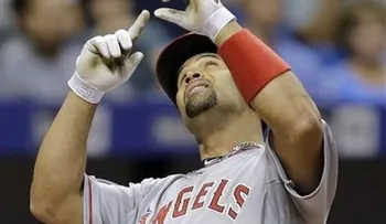 Pujols iguala a Mantle; Heston lanza no-hitter