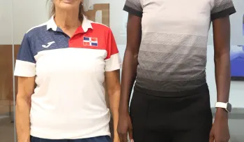 Entrenadora rusa Natalia Korotaeva ve potencial en Marysabel Senyu para brillar en salto de altura
