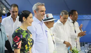 Presidente Abinader destaca aportes de empresas tabacaleras y zonas francas para la creación de empleos y crecimiento económico RD
