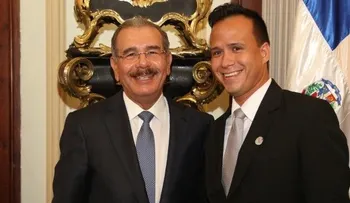 Presidente Medina comparte con periodistas en ambiente de confraternidad
