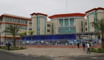 Con presencia del presidente Medina inauguran Palacio Municipal de SDE