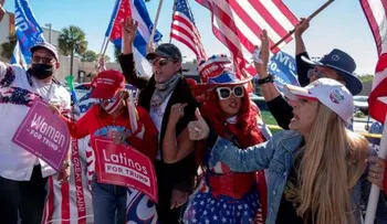 Caravana trumpista en Miami denuncia "el robo" de las elecciones en EE.UU.