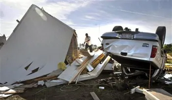 Tornados dejan 17 muertos en centro y sur de EEUU
