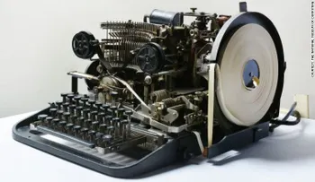 Máquina codificadora de Hitler se vende en eBay