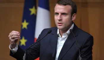 Macron dice que depende de Londres avanzar en la negociación del "brexit"