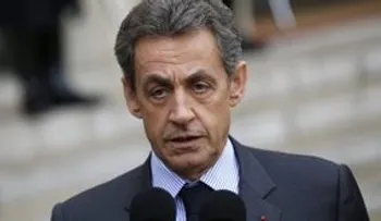 Sarkozy reconoce que queda fuera de las primarias y pide el voto para Fillon