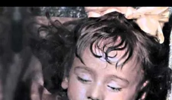 Niña momificada hace 94 años abre y cierra los ojos