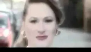 Ella les dio una genial lección que estos molestosos obreros nunca olvidarán (VIDEO)
