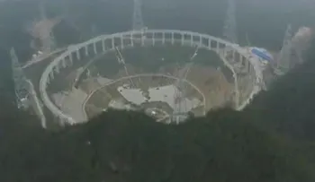 China desplaza a 9.100 personas para construir un radiotelescopio gigante