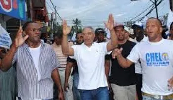 Francisco Fernández asume compromiso con dirigentes en Los Guaricanos