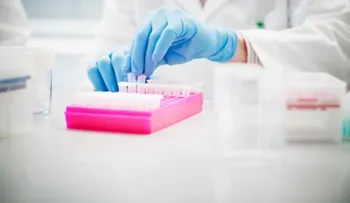 Descubren un anticuerpo humano capaz de neutralizar el coronavirus en células