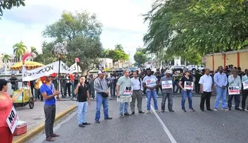 Colectivo retoma cadenas humanas