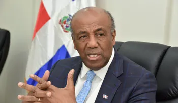 Ministro de Energía y Minas afirma entrada de plantas garantiza normalidad en suministro de energía eléctrica