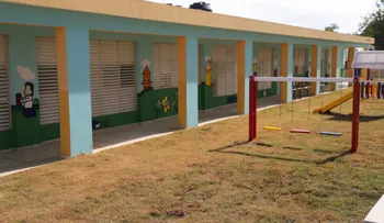 Gobierno inaugura Escuela Básica César Dal Santo en Mao, Valverde