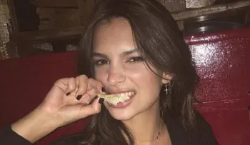 Emily Ratajkowski subió foto desnuda y causa furor 