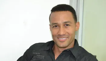 Santo Domingo de Fiesta recibe desde Rusia al músico dominicano Carlos Mánuel 
