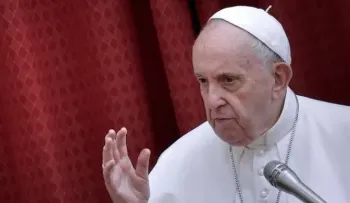 El papa pide paz para preservar al mundo "de la locura de la guerra