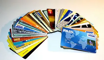 La maldición del siglo: ¿Quién inventó las tarjetas de crédito?