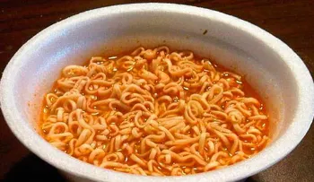 Cuando sepas lo que la sopa china causa a tu salud jamás volverás a comerla