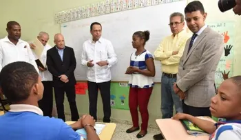 Ministro Peña Mirabal llama a recuperar el sentido humano en la educación