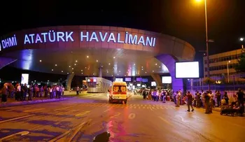 42 muertos y 238 heridos: Todo sobre el ataque suicida en aeropuerto de Turquía