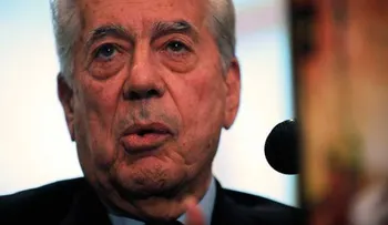 Mario Vargas Llosa: Argentina y Ecuador "no son verdaderas democracias"