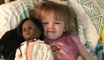 Una cajera queda muda con respuesta de una niña de 2 años 