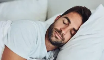 Esto dice la ciencia: es mejor dormir del lado derecho o izquierdo? 