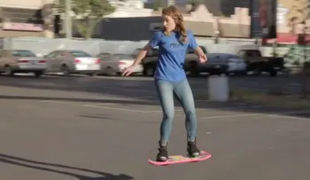 El skate volador de "Volver al Futuro", ¿a la venta en diciembre?