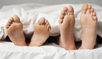 Una mujer murió ahogada con el semen de su amante ¡y él llamó al marido!