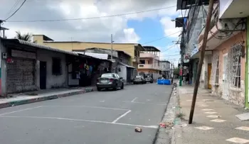 Cientos de miles de ecuatorianos abandonan sus hogares por la violencia de bandas criminales
