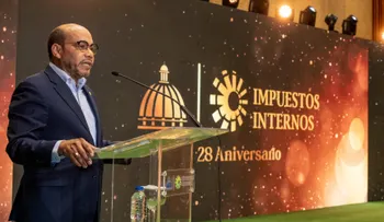"Orgullo DGII 2025" celebra la excelencia de 102 servidores públicos por su trayectoria