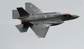 Trump dice que varios F-35 volaron sobre Japón sin ser detectados: "Genial, ¿no?"