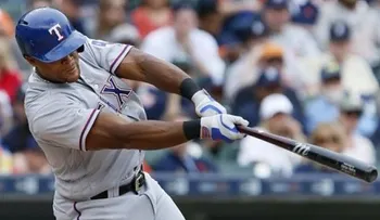 Rangers disparan 5 jonrones en victoria ante Tigres
