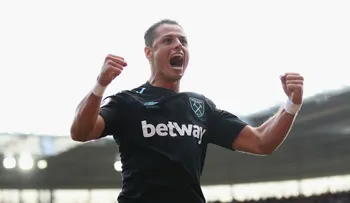 Chicharito anotó no uno sino dos goles y aún así el West Ham perdió