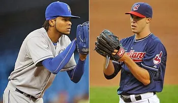 Marineros miran por Santana y Jiménez