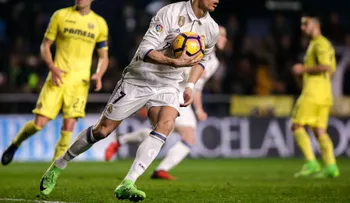 Real Madrid aguanta la presión del Barcelona y vence al Villarreal