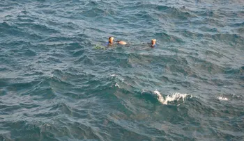 Un hombre muere al lanzarse a las aguas del mar Caribe para rescatar a su esposa 